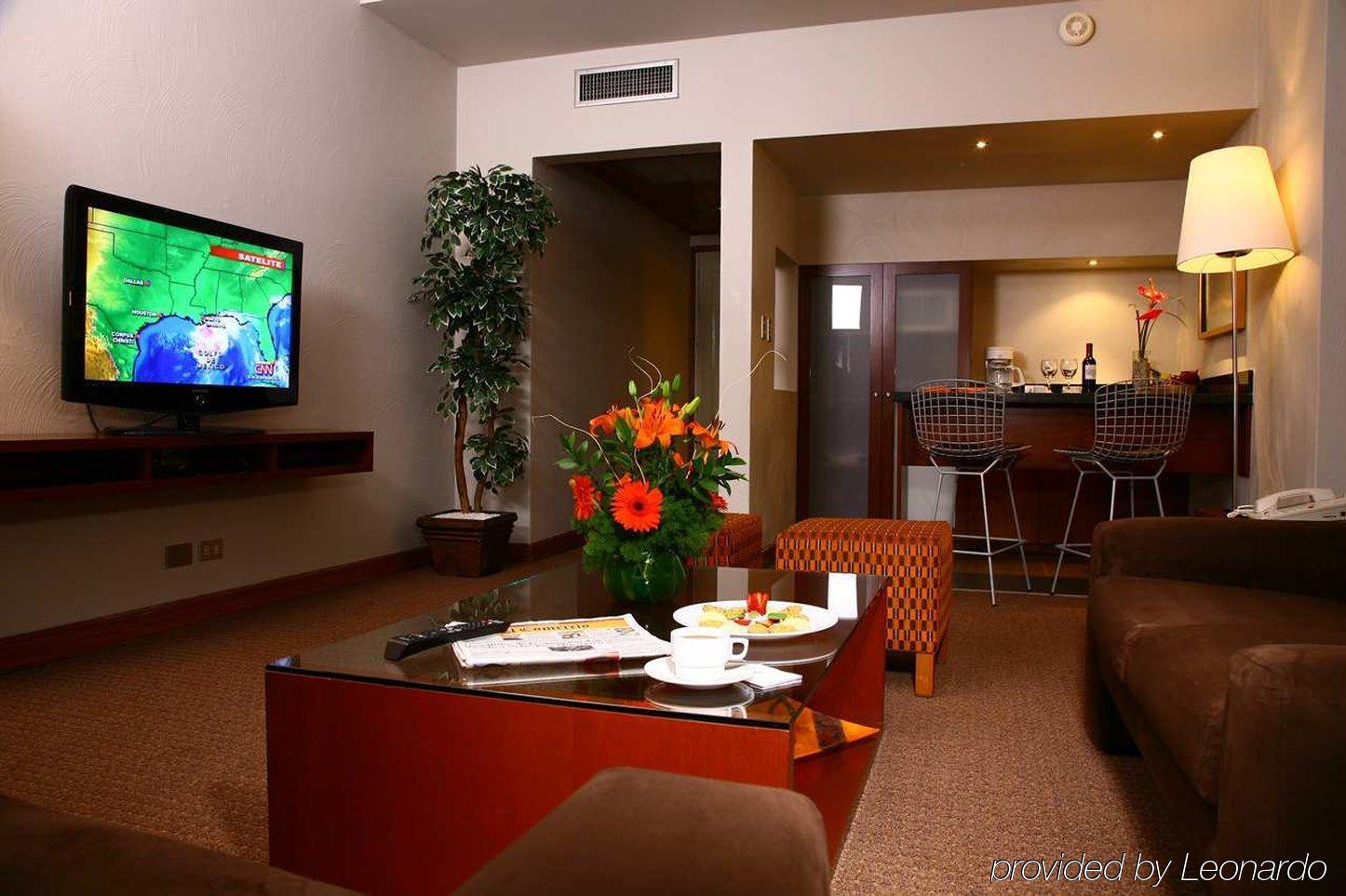 Doubletree By Hilton Lima Miraflores El Pardo Ресторан фото